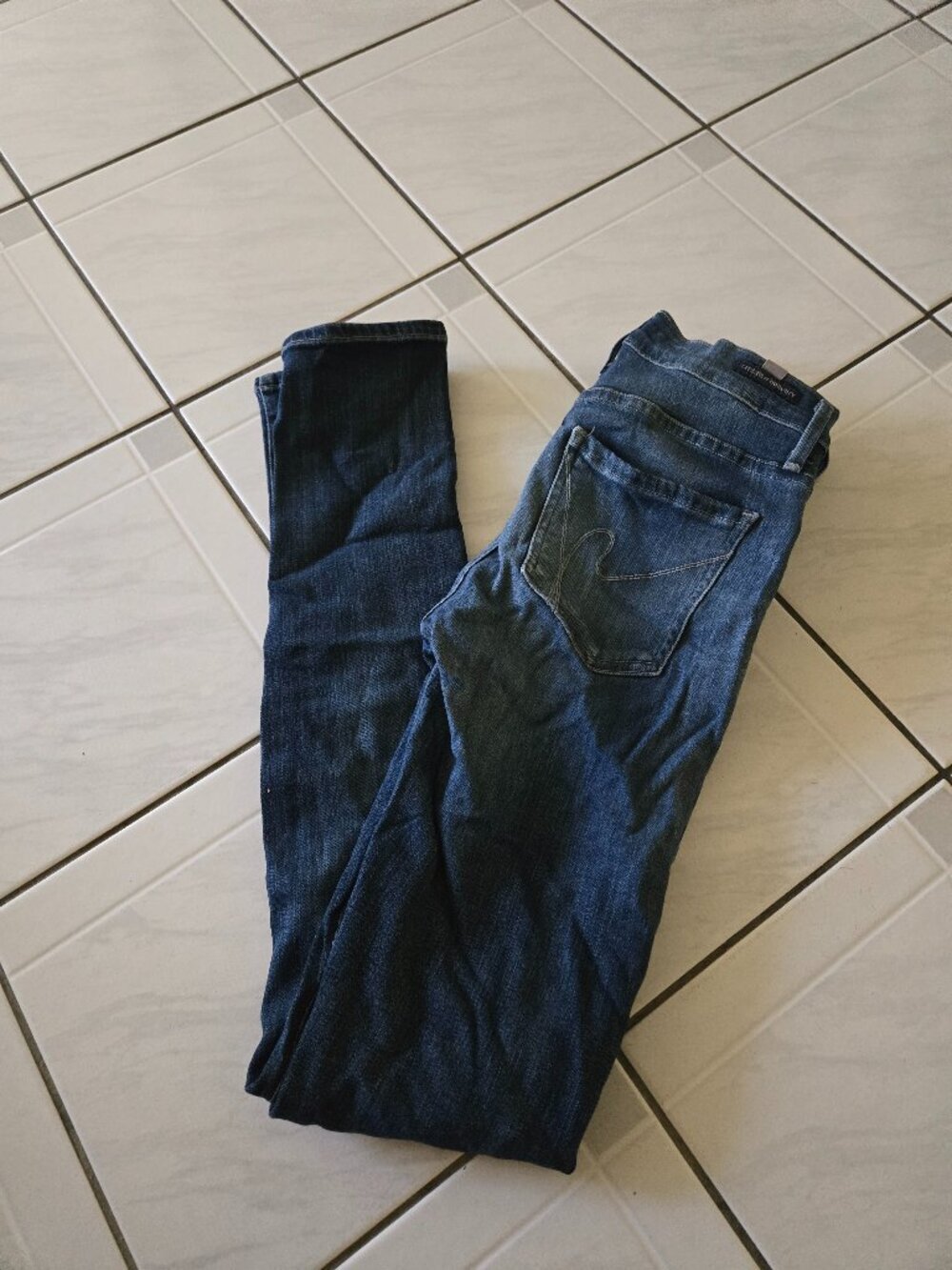 Citizens of Humanity Avedon Skinny Jeans Dark Wash 26